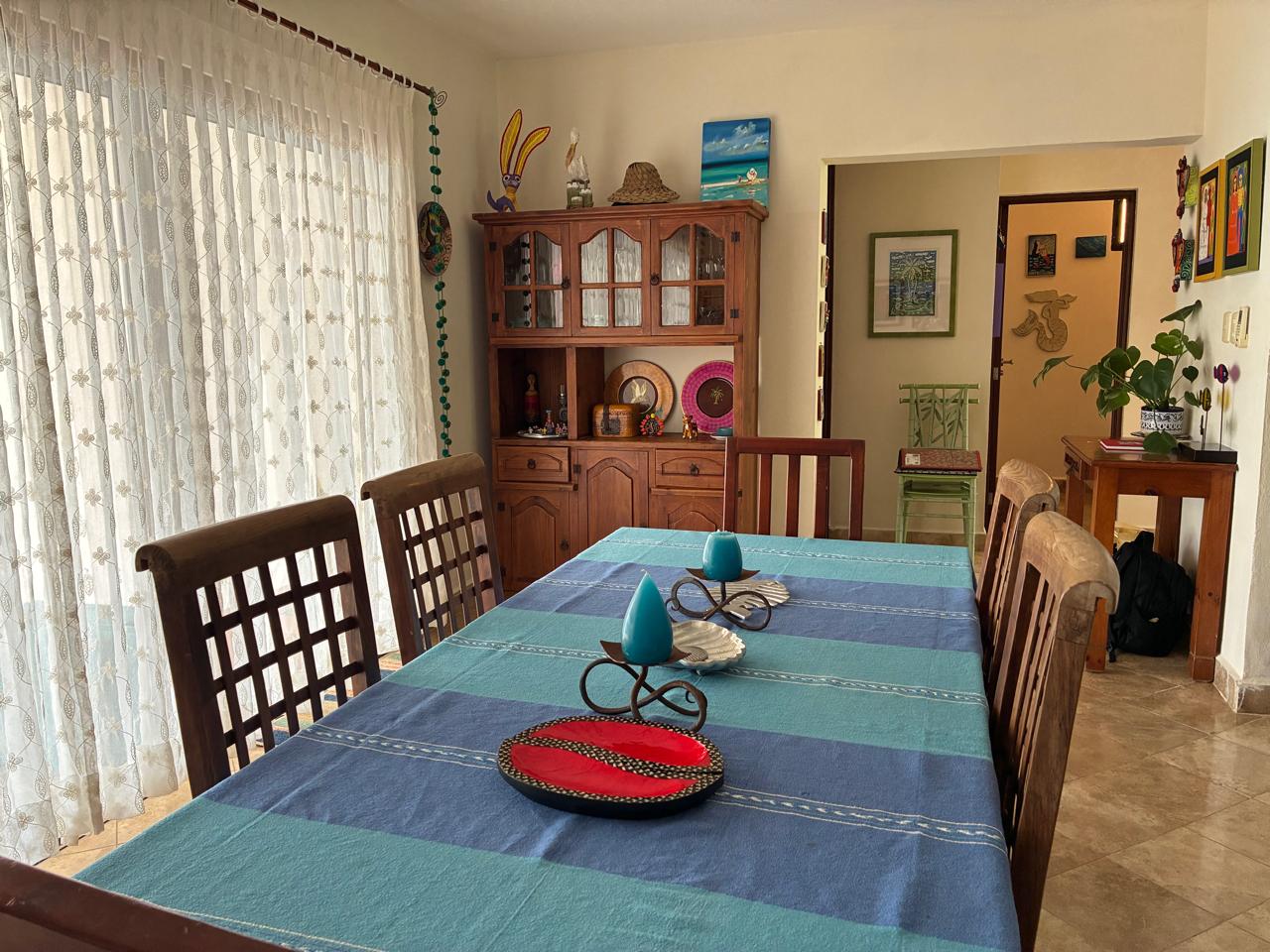 Comedor con ventana